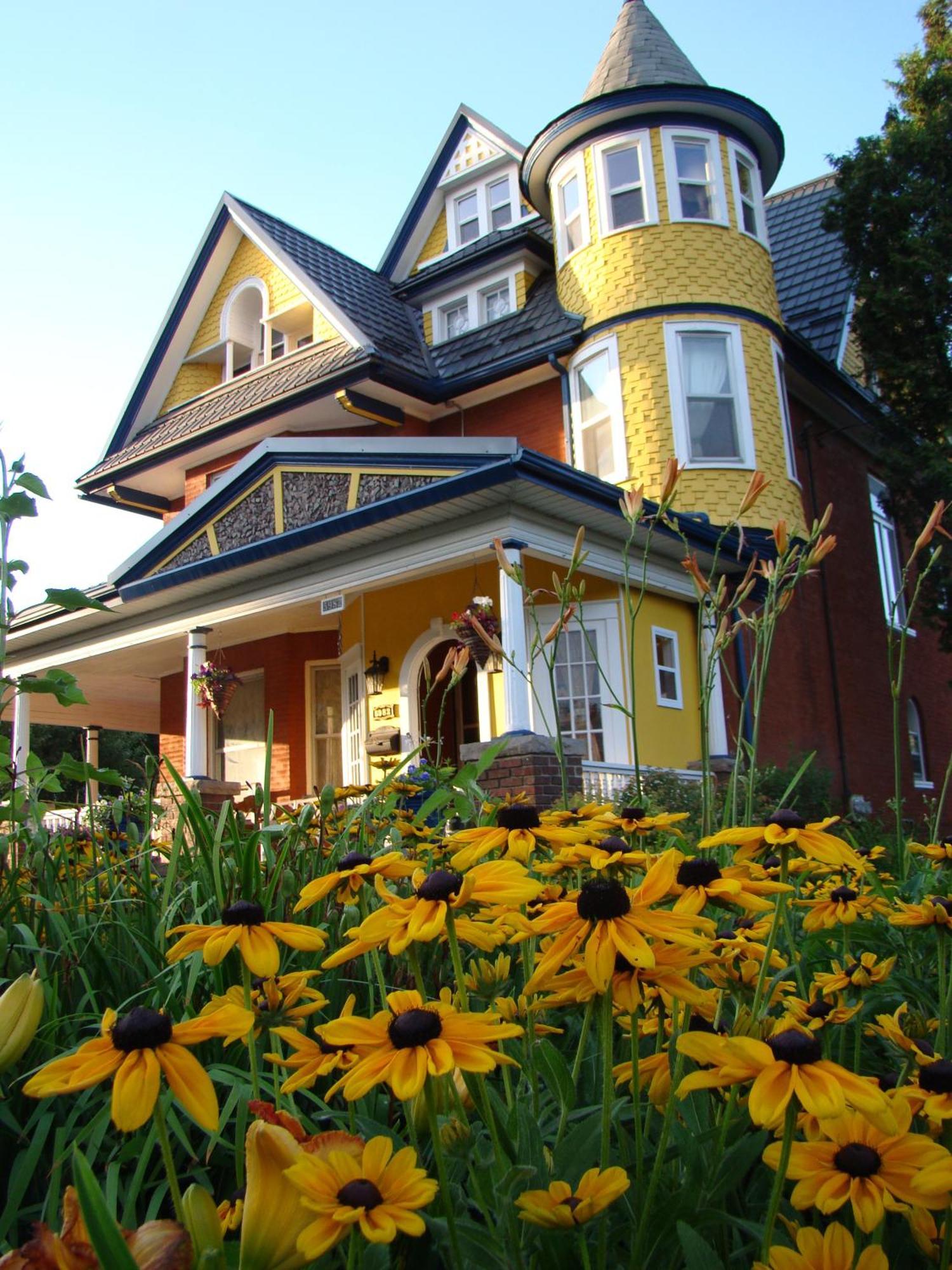 A Moment In Time Bed And Breakfast Niagara-Fälle Exterior foto