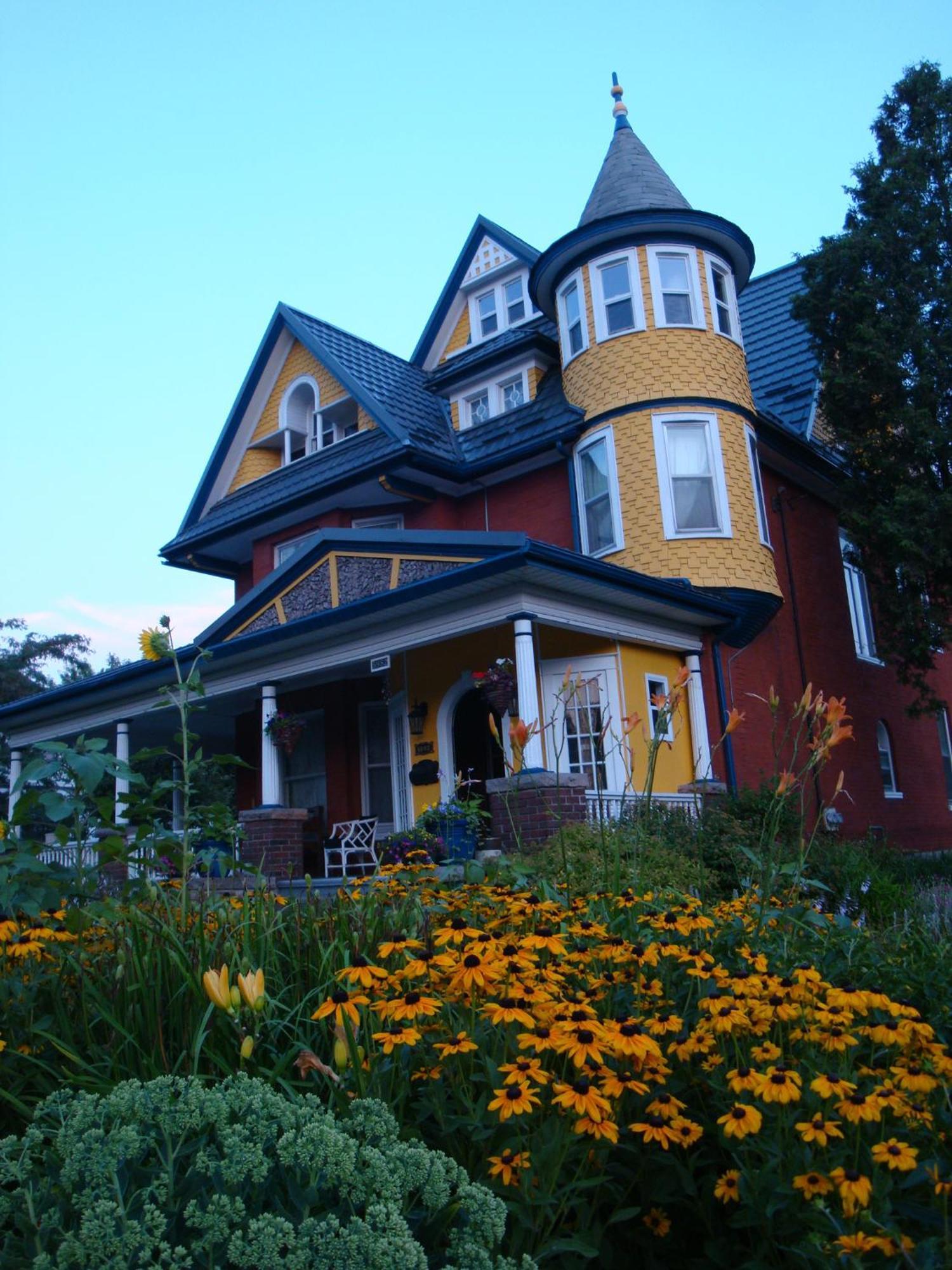 A Moment In Time Bed And Breakfast Niagara-Fälle Exterior foto