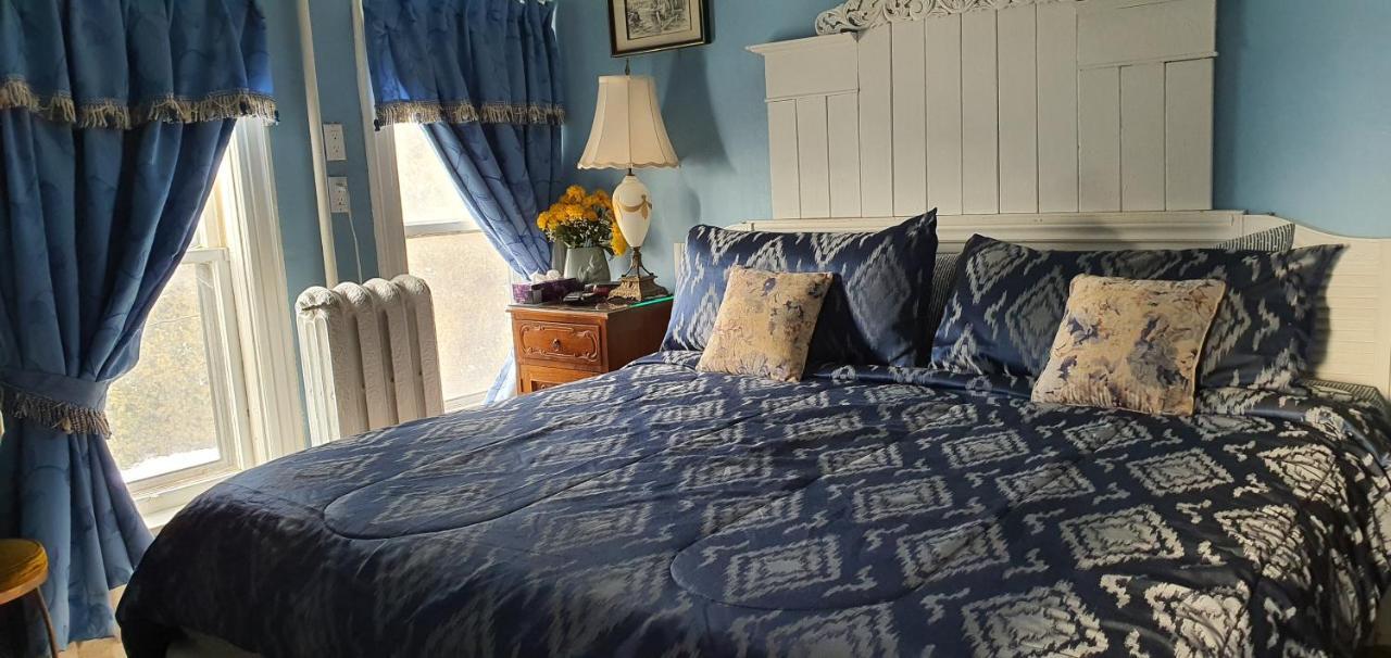 A Moment In Time Bed And Breakfast Niagara-Fälle Exterior foto